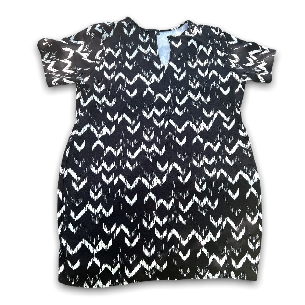 NWOT Club L Blk & Wht Geo Stretchy Bodycon Dress Sz 26